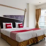Oyo 792 Omsaga Phuket Hotel