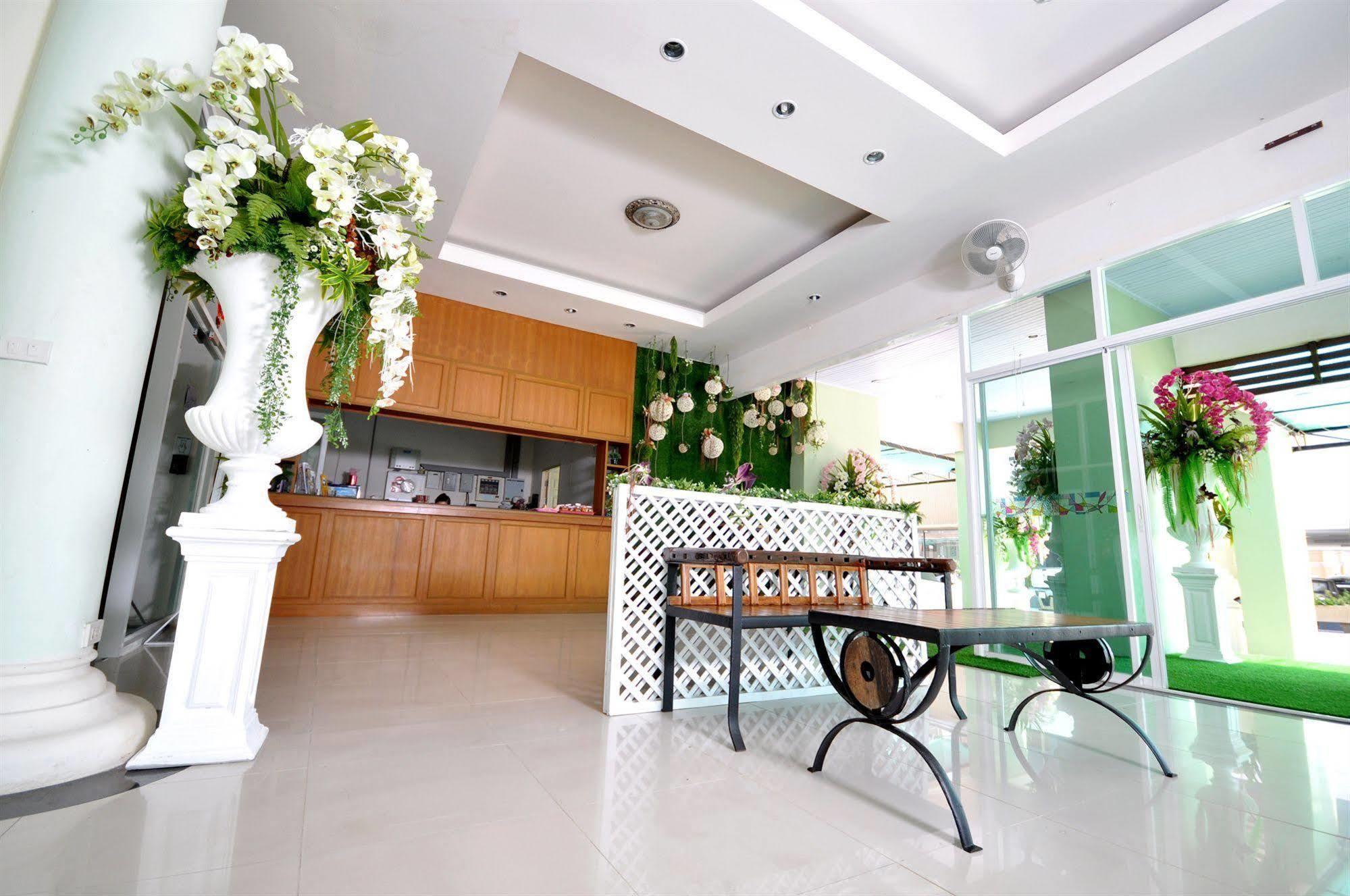 Hotel Oyo 792 Omsaga 3*